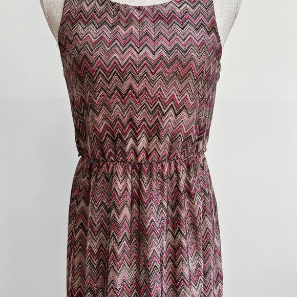 As U Wish Rose Pink Chevron Zig Zag Print Sheath Dress - Picture 3 of 14